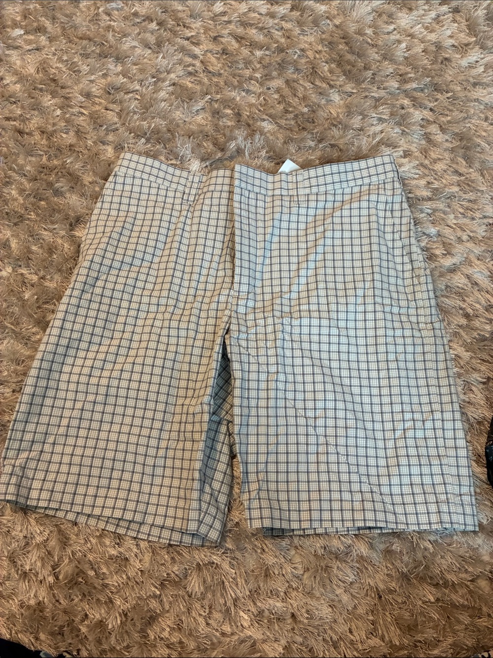 Perry Ellis Men's Plaid Shorts in Beige and Blue